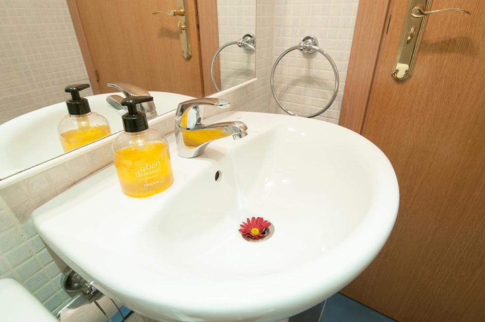 Apartamentos Eloisa Madrid Kamer foto